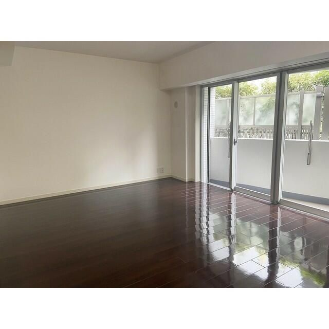 ＫＷレジデンス桜新町の居間・リビング