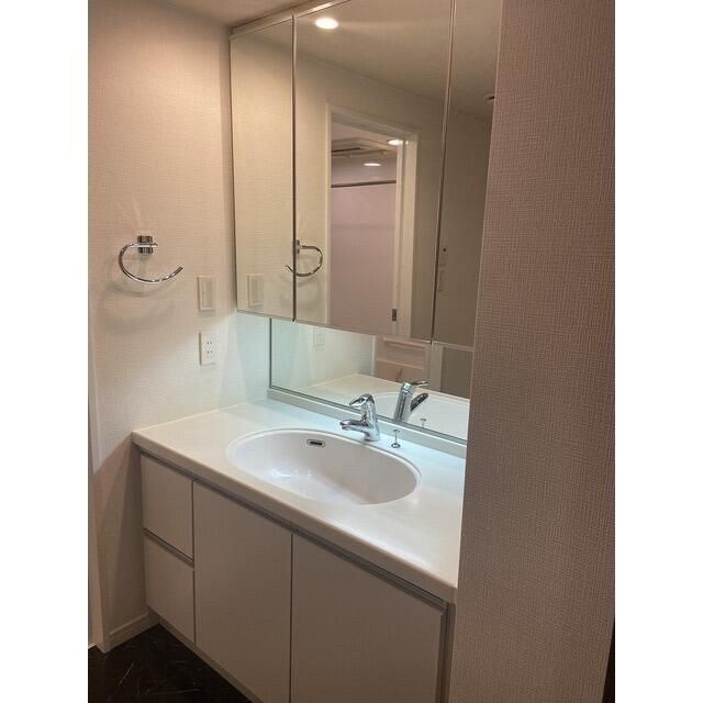 ＫＷレジデンス桜新町の洗面所