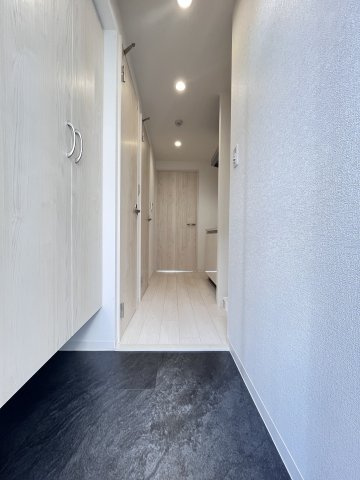 大阪市城東区東中浜２丁目の賃貸マンションの玄関