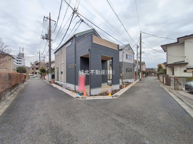 練馬区南田中5丁目 全2棟 A号棟の前面道路含む現地写真
