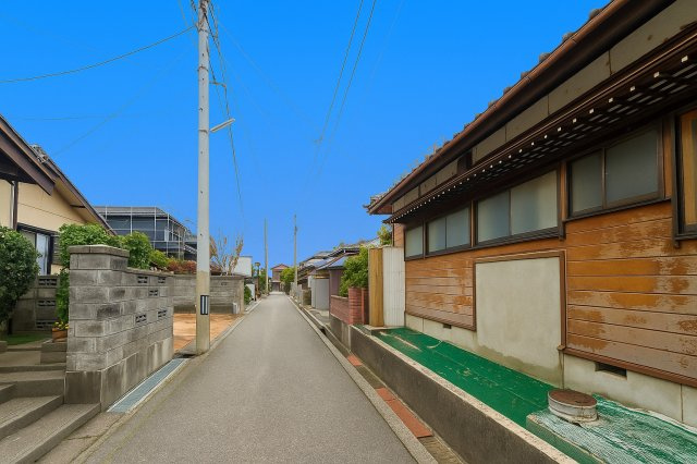 北区松浜6丁目　土地の前面道路含む現地写真