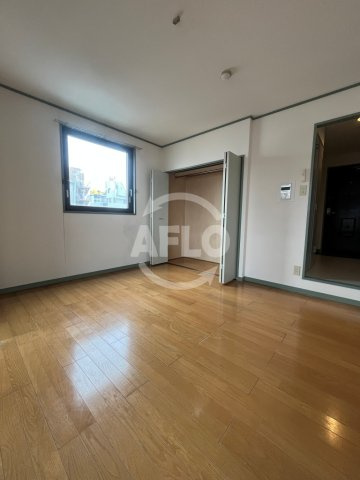 ゴックス南森町の居間・リビング|ゴックス南森町　洋室