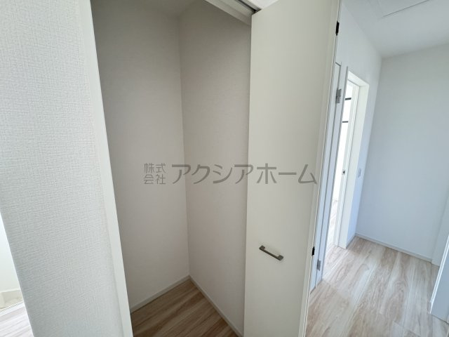 所沢市東狭山ケ丘1丁目・全1棟　新築一戸建　～駅徒歩5分～の収納|2階廊下の収納スペース
