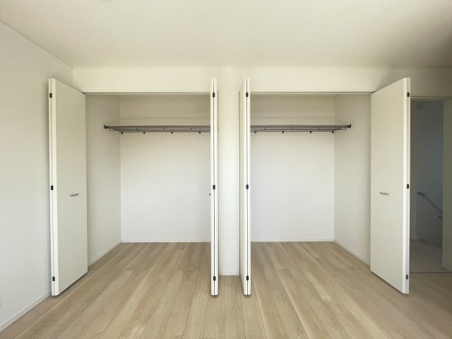 クレイドルガーデン八戸市小中野第7　2号棟の収納