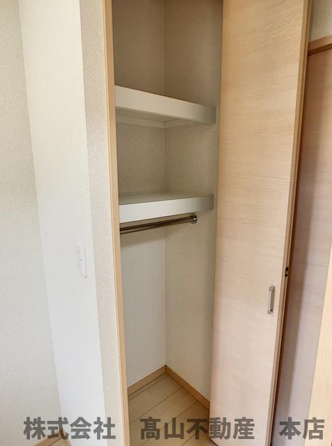 ロイヤルタワー赤間中央の収納