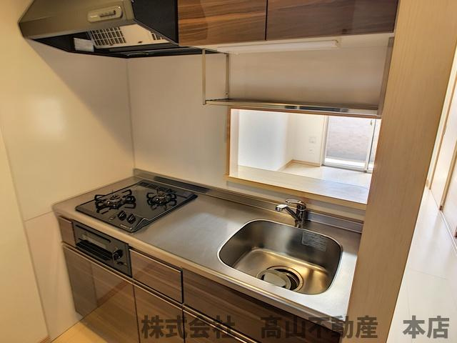 ロイヤルタワー赤間中央のキッチン|写真は中部屋のイメージになります。