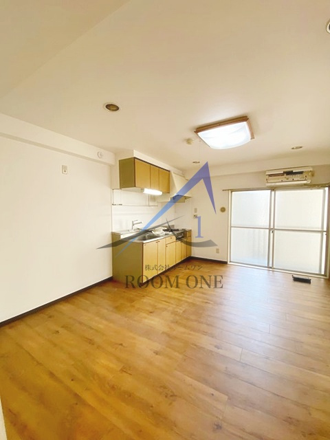 文栄マンションの居間・リビング|洋室のお部屋です。