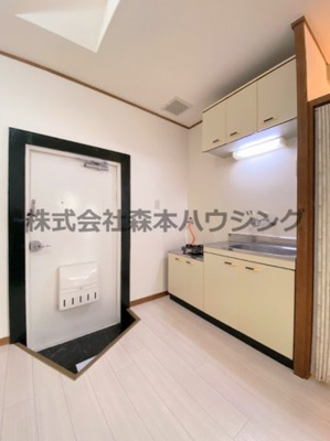 【居間・リビング】 | 　グリーンプラザ | 使いやすいキッチンスペースです