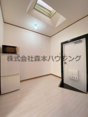 【居間・リビング】 | 　グリーンプラザ | ゆったりとしたキッチンスペースです