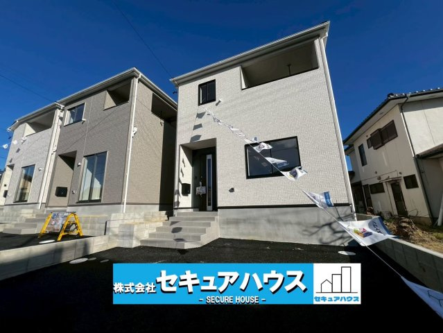 【今からご案内可能】刈谷市泉田町中西　全3棟の外観|■現地外観写真
駐車並列2台可能！オプション工事でカーポート設置などいかがでしょうか。その他にも、フェンスなどの「オプション工事」もご提案いたします♪