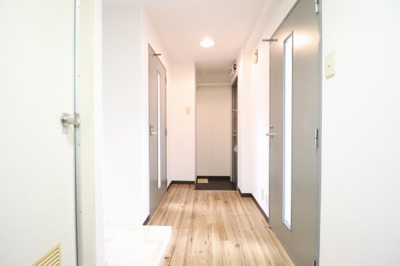 【玄関】 | エストマーレ鶴見