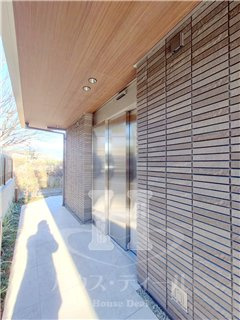 【エントランス】 | ノーブルステージⅡ | ゆとりのあるエントランスです