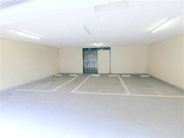 蒲田駅駅近マンションの駐車場