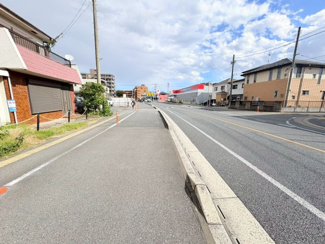 【前面道路含む現地写真】