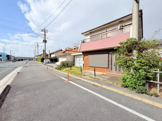 【前面道路含む現地写真】