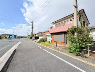 【前面道路含む現地写真】