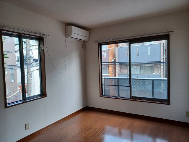 テラス　アオスタの洋室