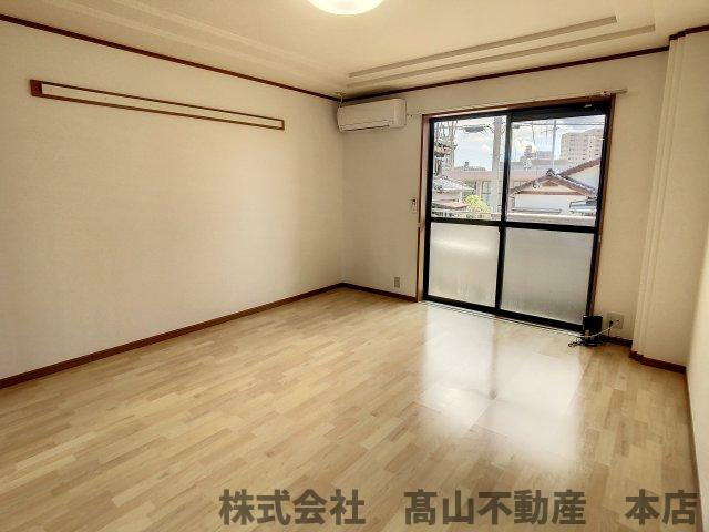 福津市中央５丁目のアパートの居間・リビング