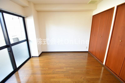 【寝室】 | ザ・タワーハウス・ワン