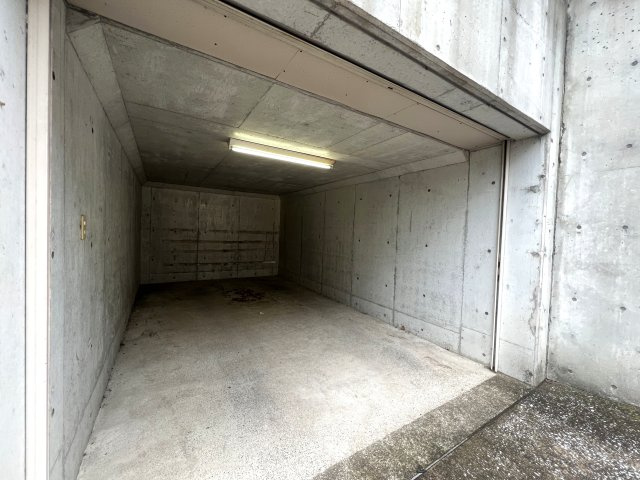 全国の前田さん集まれ！『戸塚区前田町』リフォーム戸建の駐車場