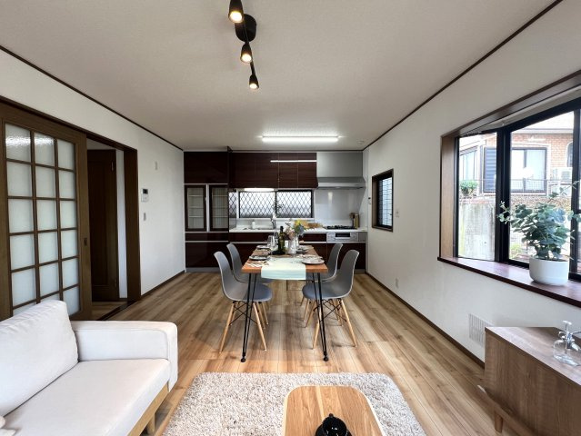 全国の前田さん集まれ！『戸塚区前田町』リフォーム戸建の居間・リビング