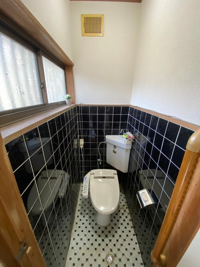 枚方市尊延寺戸建てのトイレ