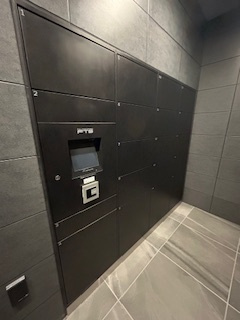 グランアッシュ江坂のその他共用部分|毎日通る玄関はこちらです