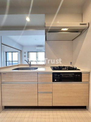 【キッチン】 | エムズ・レジデンスうめきた