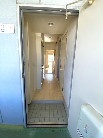 第4マルモビルの玄関