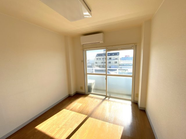 第4マルモビルの居間・リビング