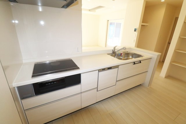 郡山市小原田２丁目　　　2号棟　　　小原田小学校、小原田中学区のキッチン|※同社施工例