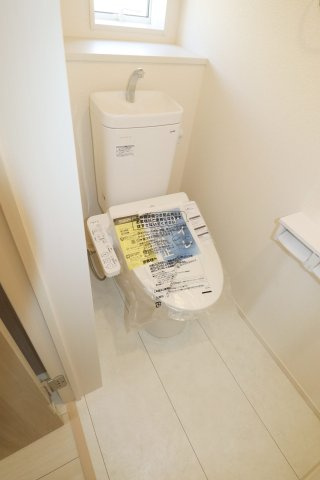 郡山市小原田２丁目　　　2号棟　　　小原田小学校、小原田中学区のトイレ|※同社施工例