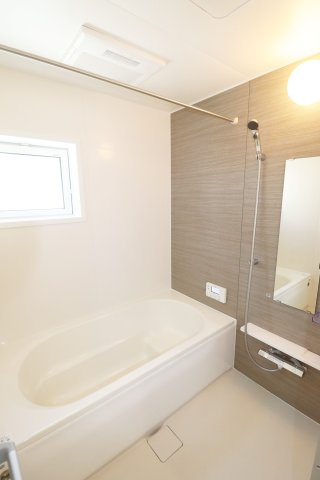 郡山市小原田２丁目　　　2号棟　　　小原田小学校、小原田中学区の浴室|※同社施工例