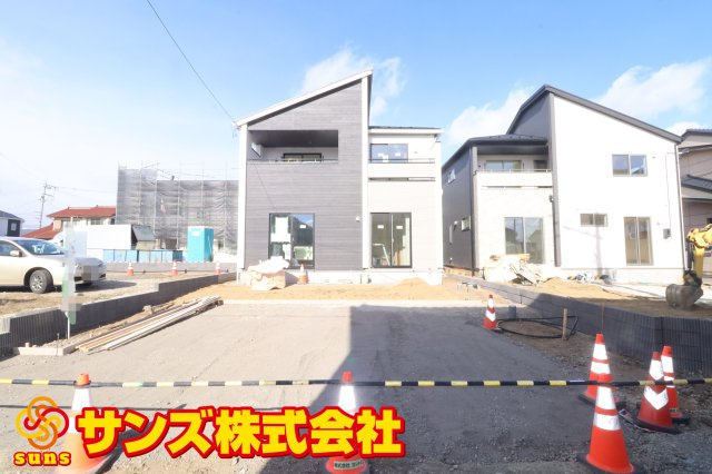郡山市小原田２丁目　　　2号棟　　　小原田小学校、小原田中学区の外観|南側から見た駐車場を含む外観
