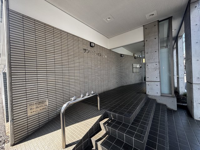 サングレイス　Ｉ’ｍのエントランス