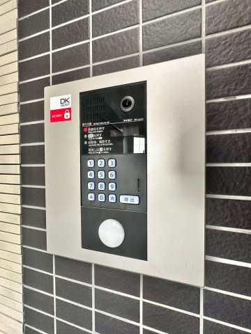 リバーサイドＷＨのエントランス