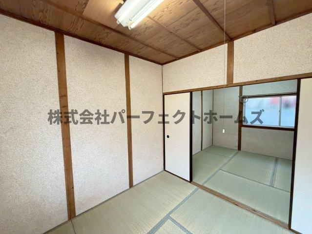 萱島東2丁目戸建　賃貸の和室|ゆったりとくつろげる和室です