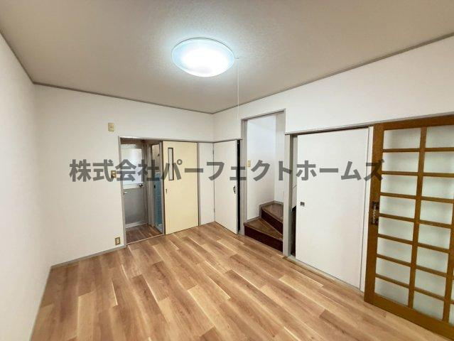 萱島東2丁目戸建　賃貸の洋室|ゆったりした洋室です