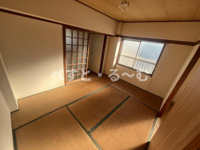 日下マンションの和室