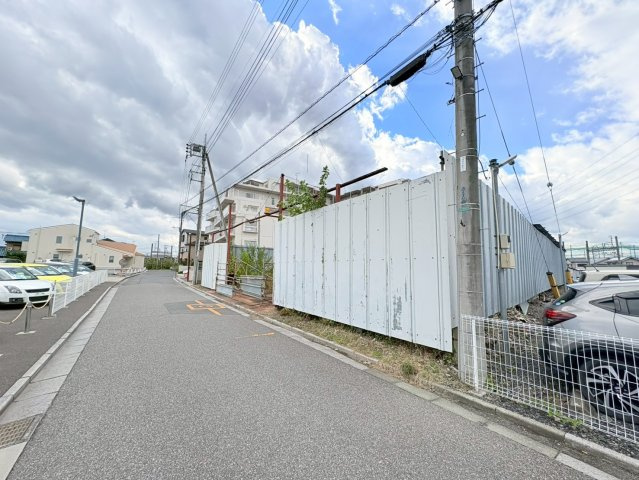 鶴ヶ島市上広谷　建築条件なし売地　東武東上線『若葉駅』徒歩13分　【杉下小学区】の前面道路含む現地写真