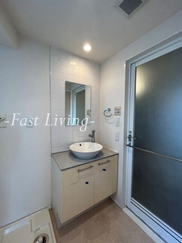 JP noie 小石川富坂の洗面所