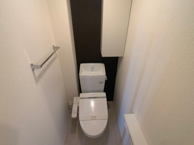 【トイレ】 | Ｄ-ｒｏｏｍＢｕｓｉｎｅｓｓ花垣 | 温水洗浄暖房便座