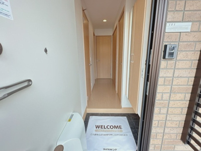 【玄関】 | ボヌール シャトー Ａ | 玄関