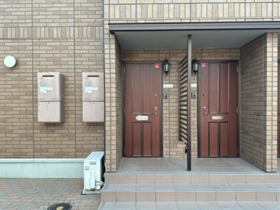 【玄関】 | ボヌール シャトー Ａ | 玄関前