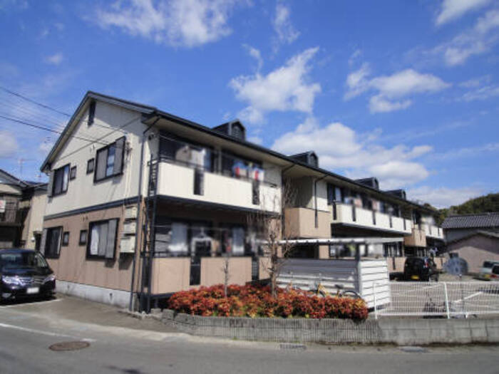 ラ･プランタン春日のエントランス