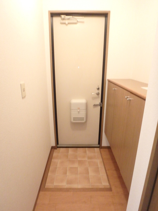 ラ･プランタン春日の玄関