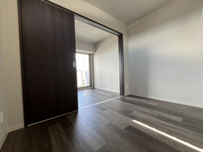 【居間・リビング】 | Serie東淀川 | こちらの居間で趣味の時間をお楽しみください