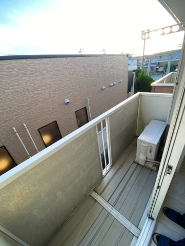 クレッシェンドKJのバルコニー