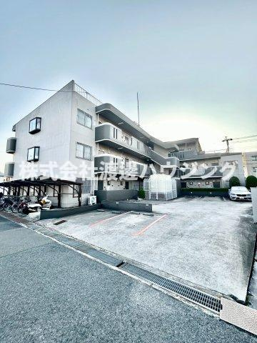 サンハイツ木多の駐車場