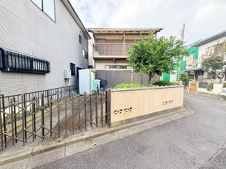 【前面道路含む現地写真】